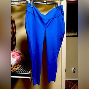 Lululemon Base Pace High-Rise Running Tight 25"
Size 20- Symphony Blue